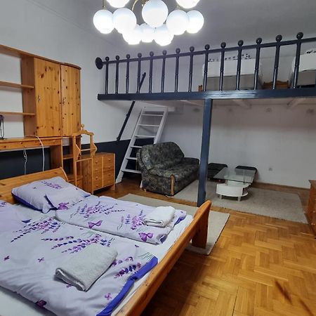 Centrum Panzio Debrecen Ngoại thất bức ảnh