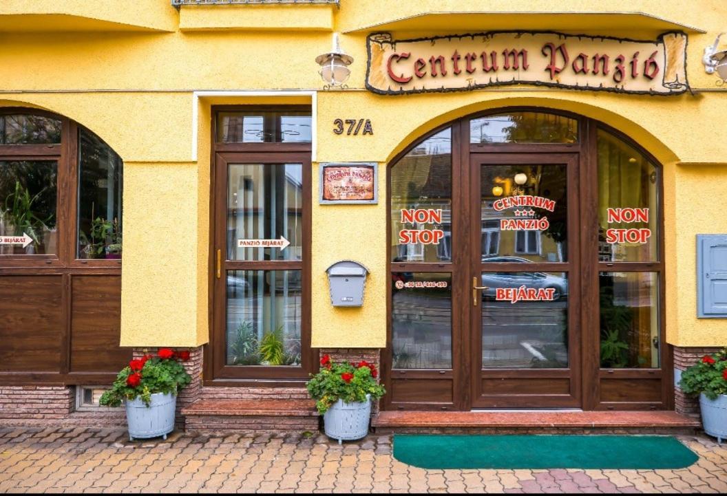 Centrum Panzio Debrecen Ngoại thất bức ảnh
