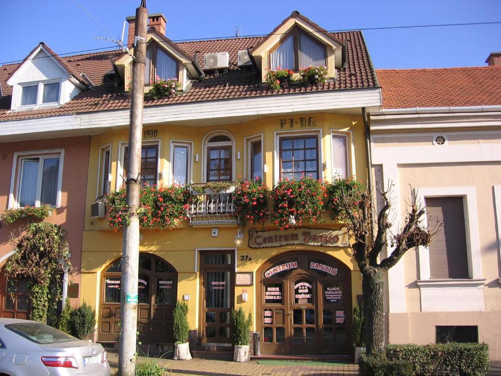 Centrum Panzio Debrecen Ngoại thất bức ảnh